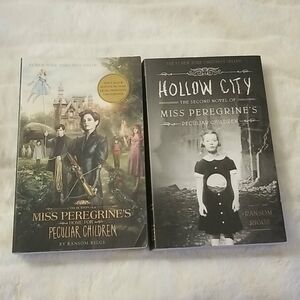 RANSOM RIGGS // miss peregrine & hollow city book bundle both read only